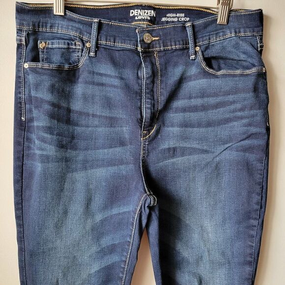 EUC DENIZEN FROM LEVIS HI RISE CUFFED JEGGING CROP SIZE 33 WAIST / 12 - Picture 2 of 16